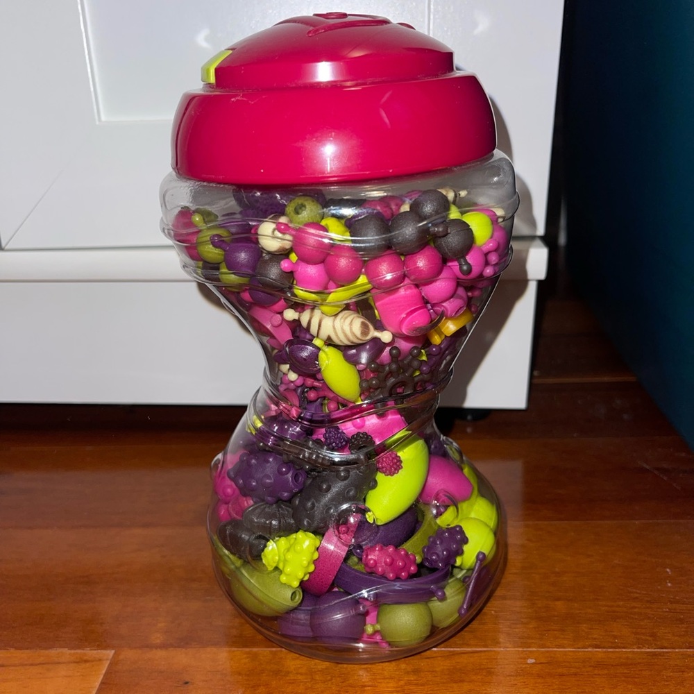 B. Toys Beauty Pops Linking Beads 300 Pieces